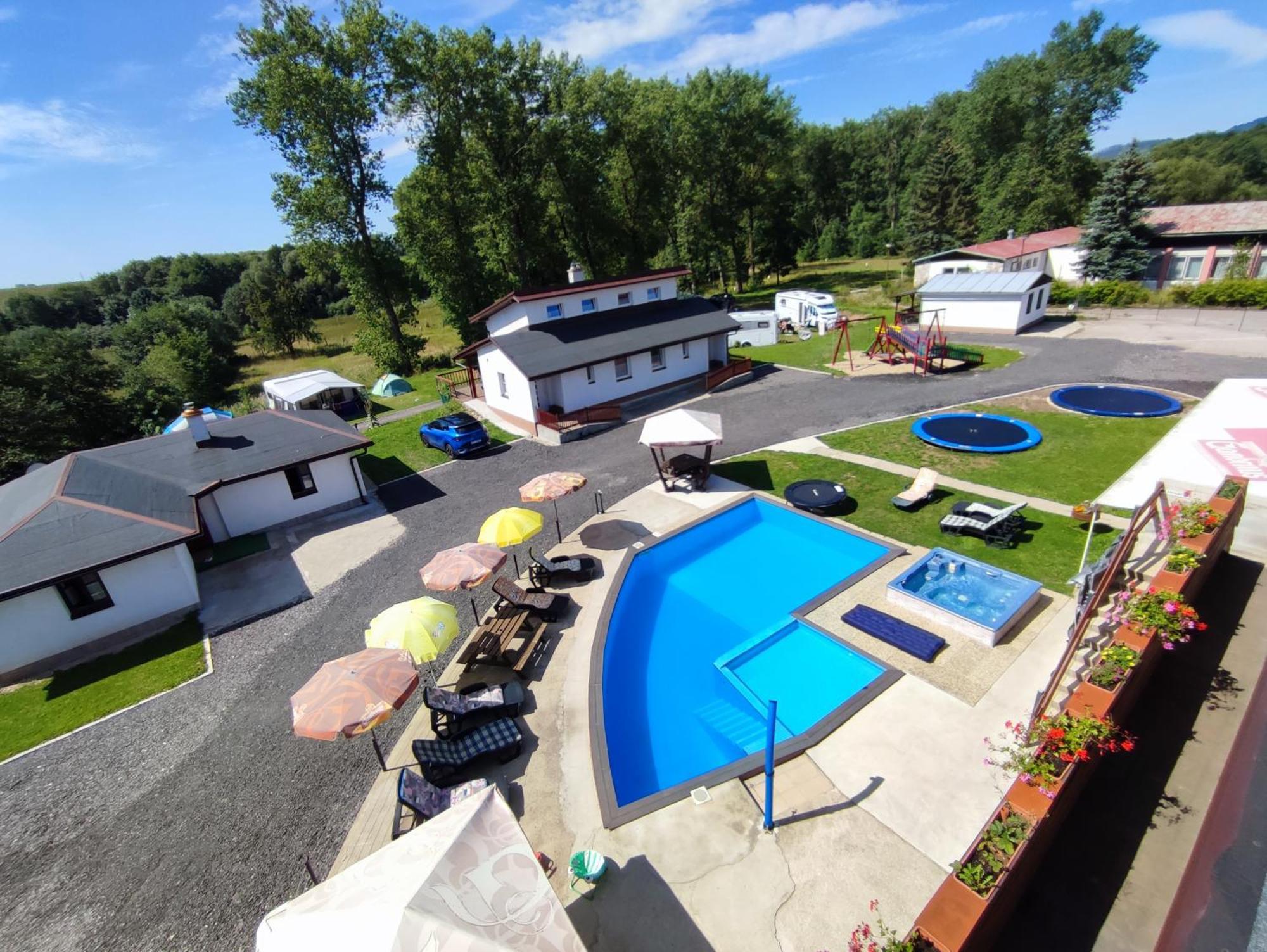 Family Bungalows & Camp Vrchlabi Exterior photo